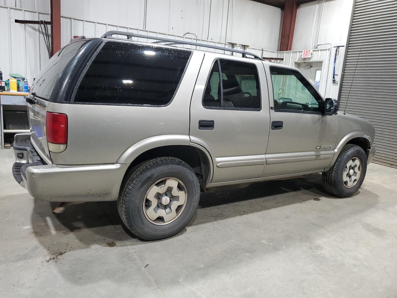 Chevrolet Blazer Image 12