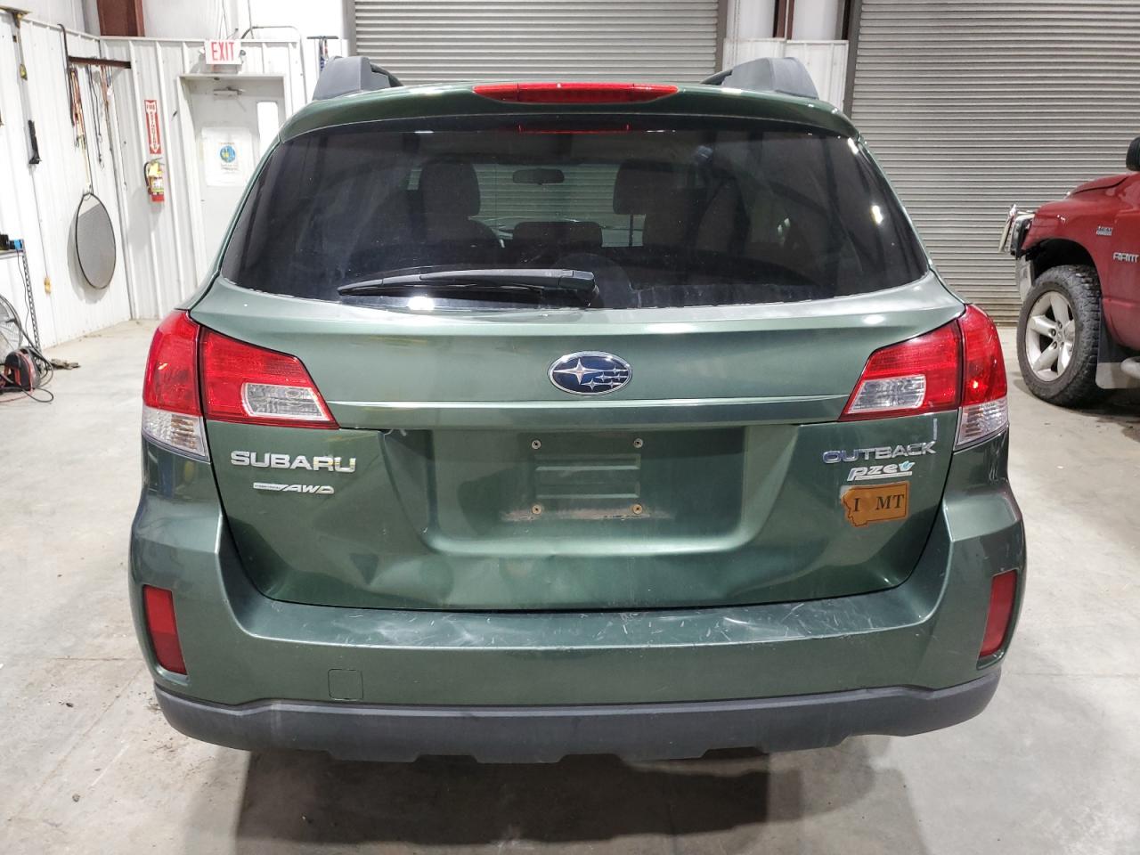 Subaru Outback 2.5i Premium Image 8