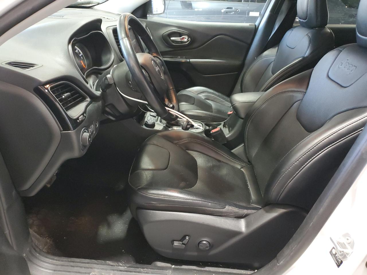 Jeep Cherokee Altitude Lux Image 2