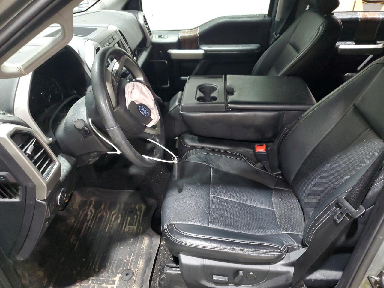 Ford F-150 Supercrew Image 11