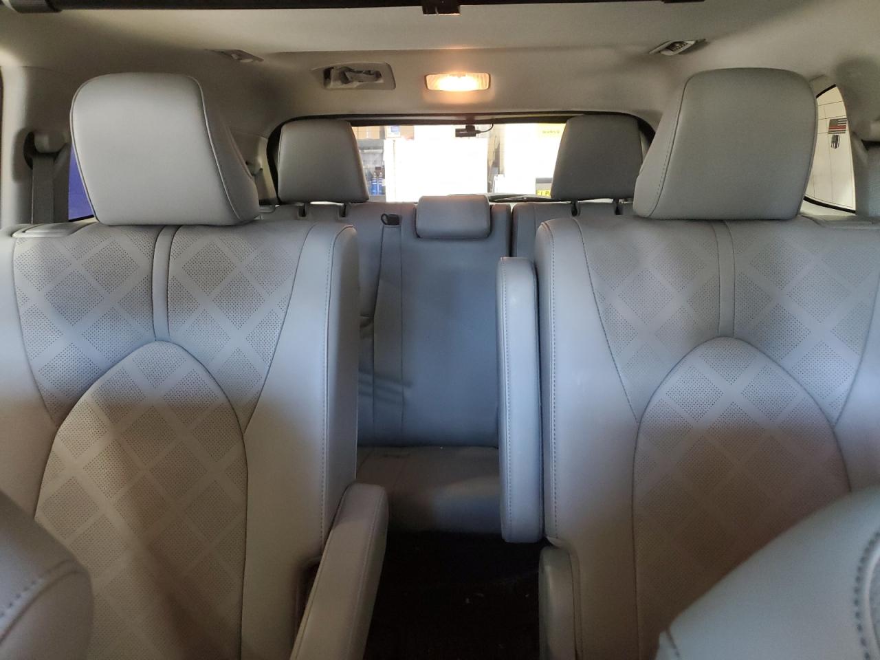 Toyota Highlander Platinum Image 11