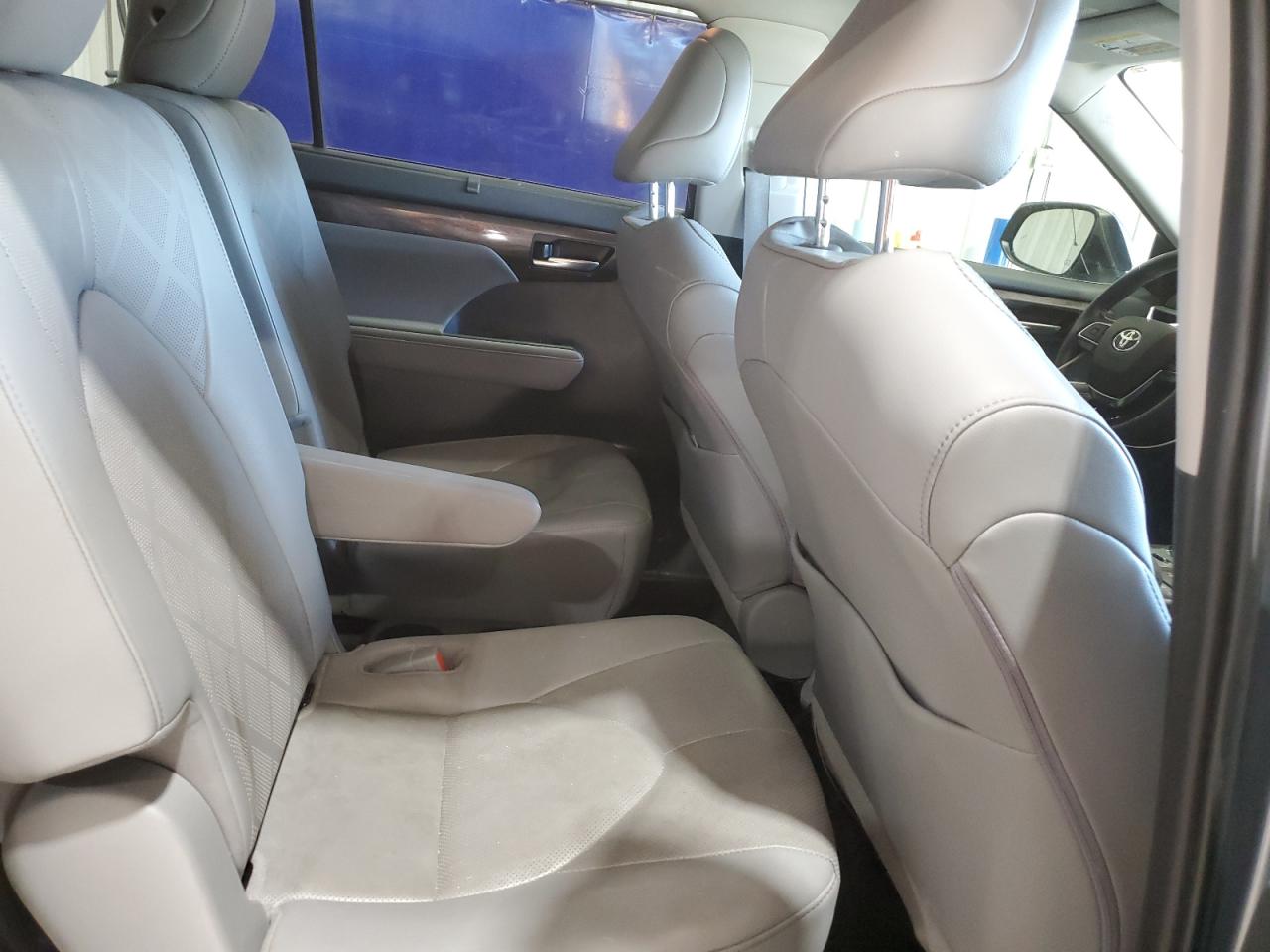 Toyota Highlander Platinum Image 8