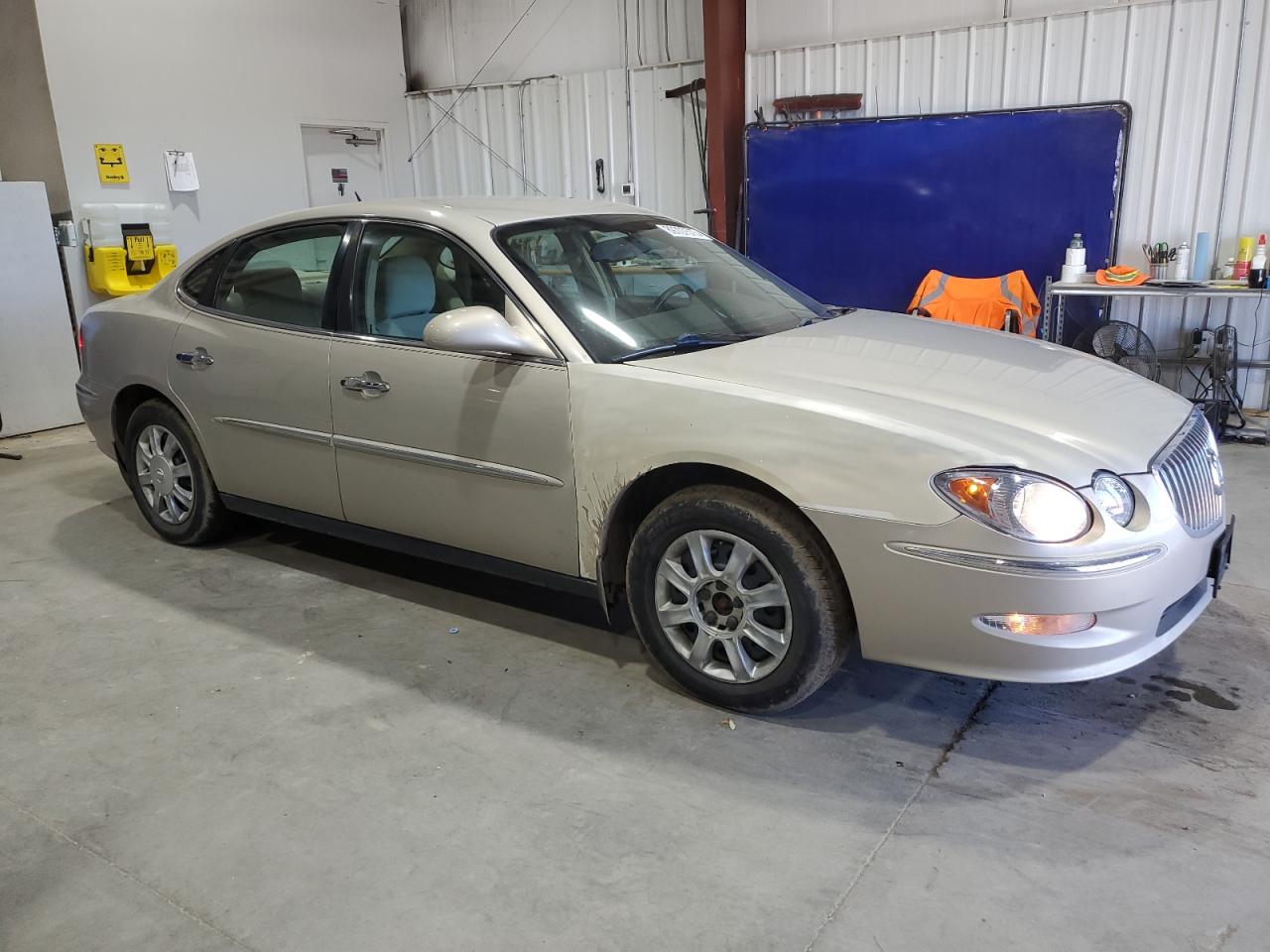 Buick LaCrosse Cx Image 12