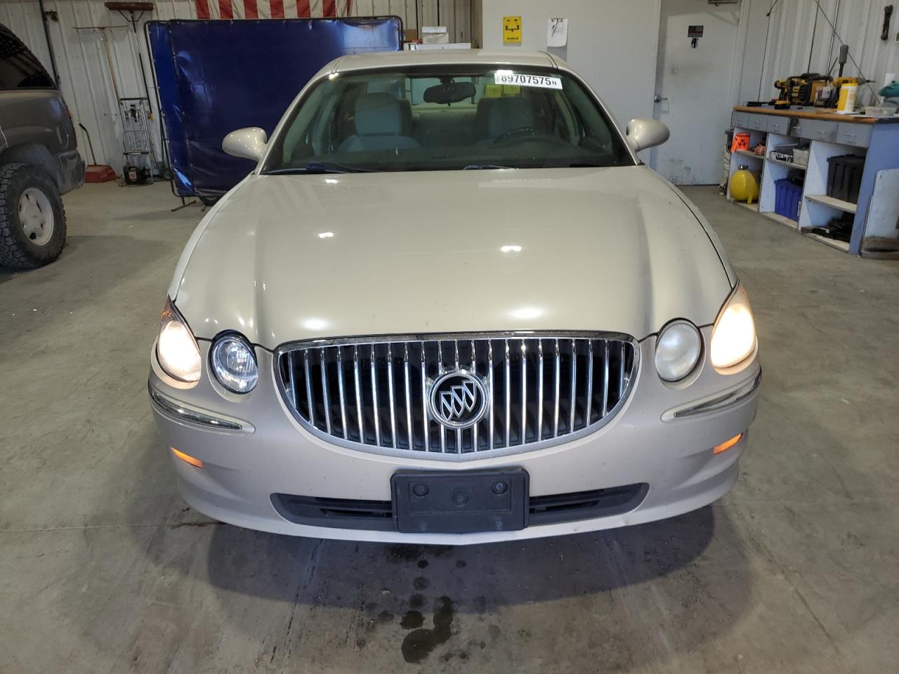 Buick LaCrosse Cx Image 3