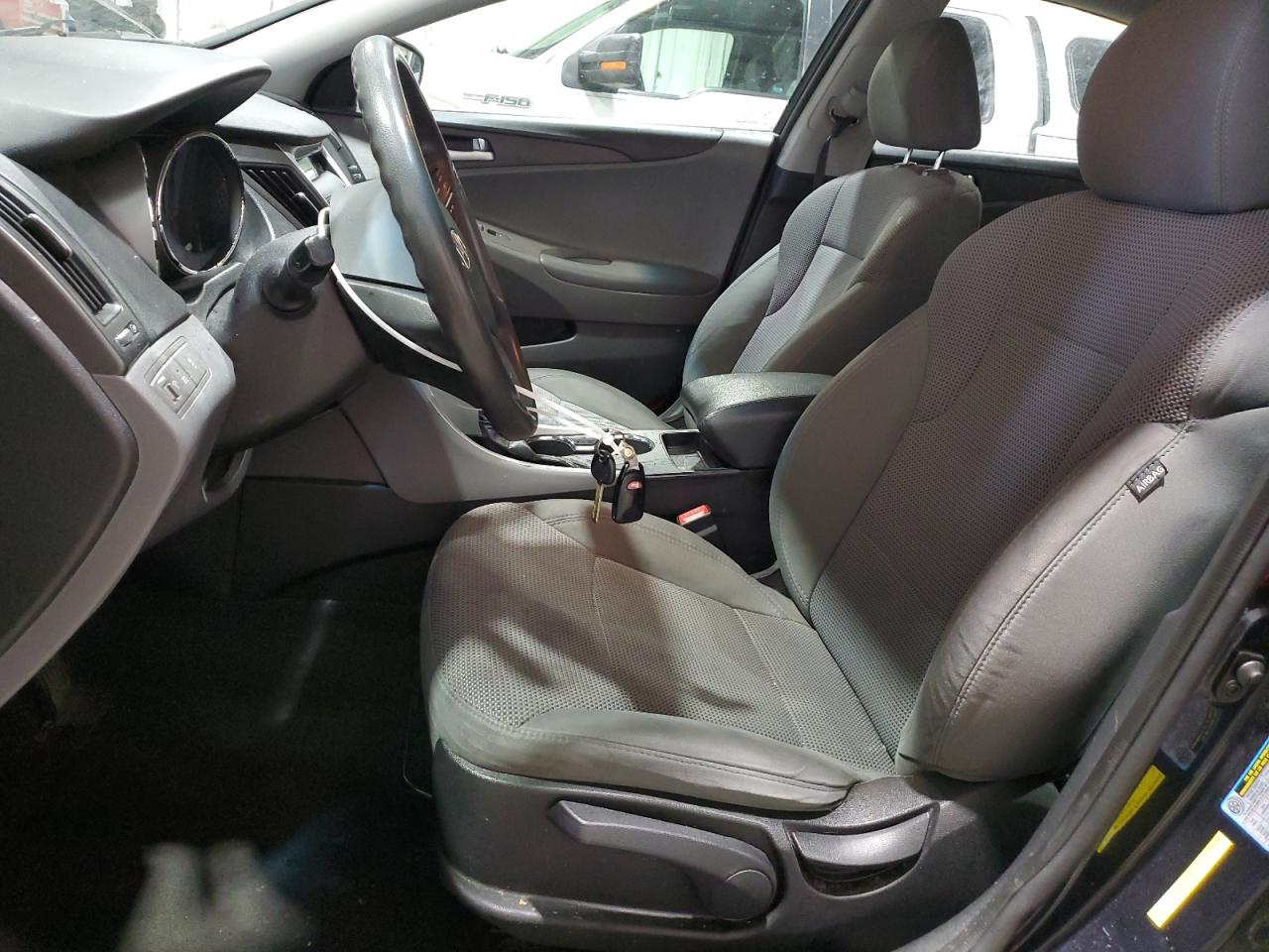 Hyundai SONATA Gls Image 8