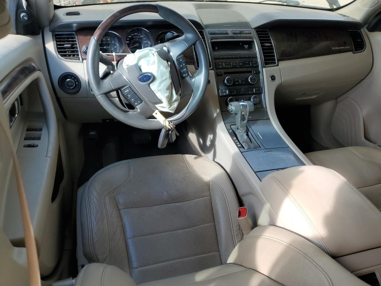 Ford Taurus Limited Image 7