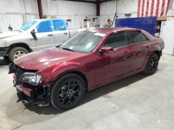  Salvage Chrysler 300