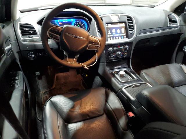 Chrysler 300 Touring L Image 9