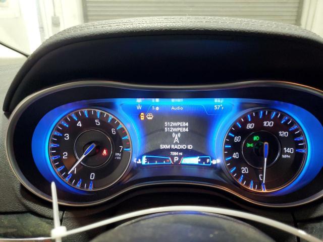 Chrysler 300 Touring L Image 2