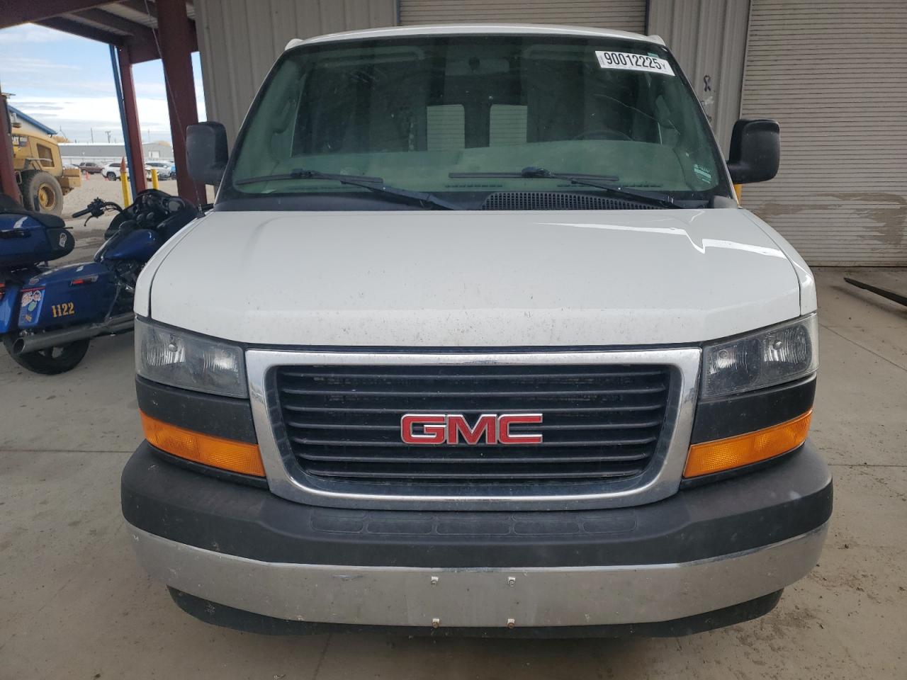 GMC Savana G2500 Image 12