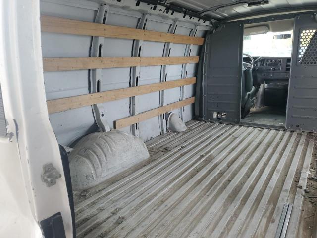 GMC Savana G2500 Image 5