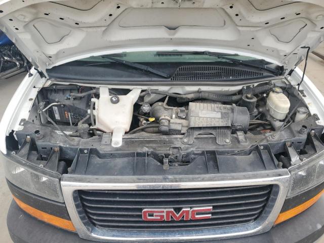 GMC Savana G2500 Image 7