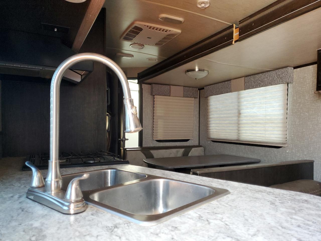 Crui Shadow Cru Image 2