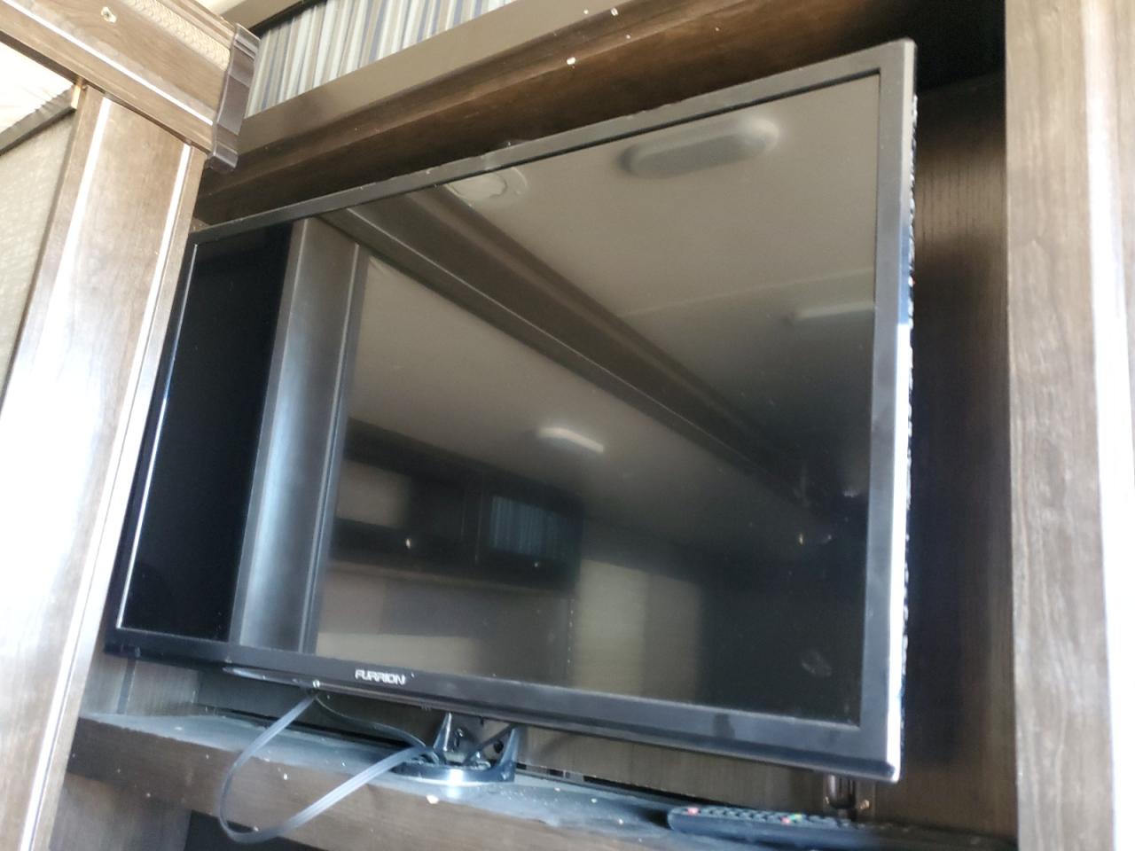 Crui Shadow Cru Image 4