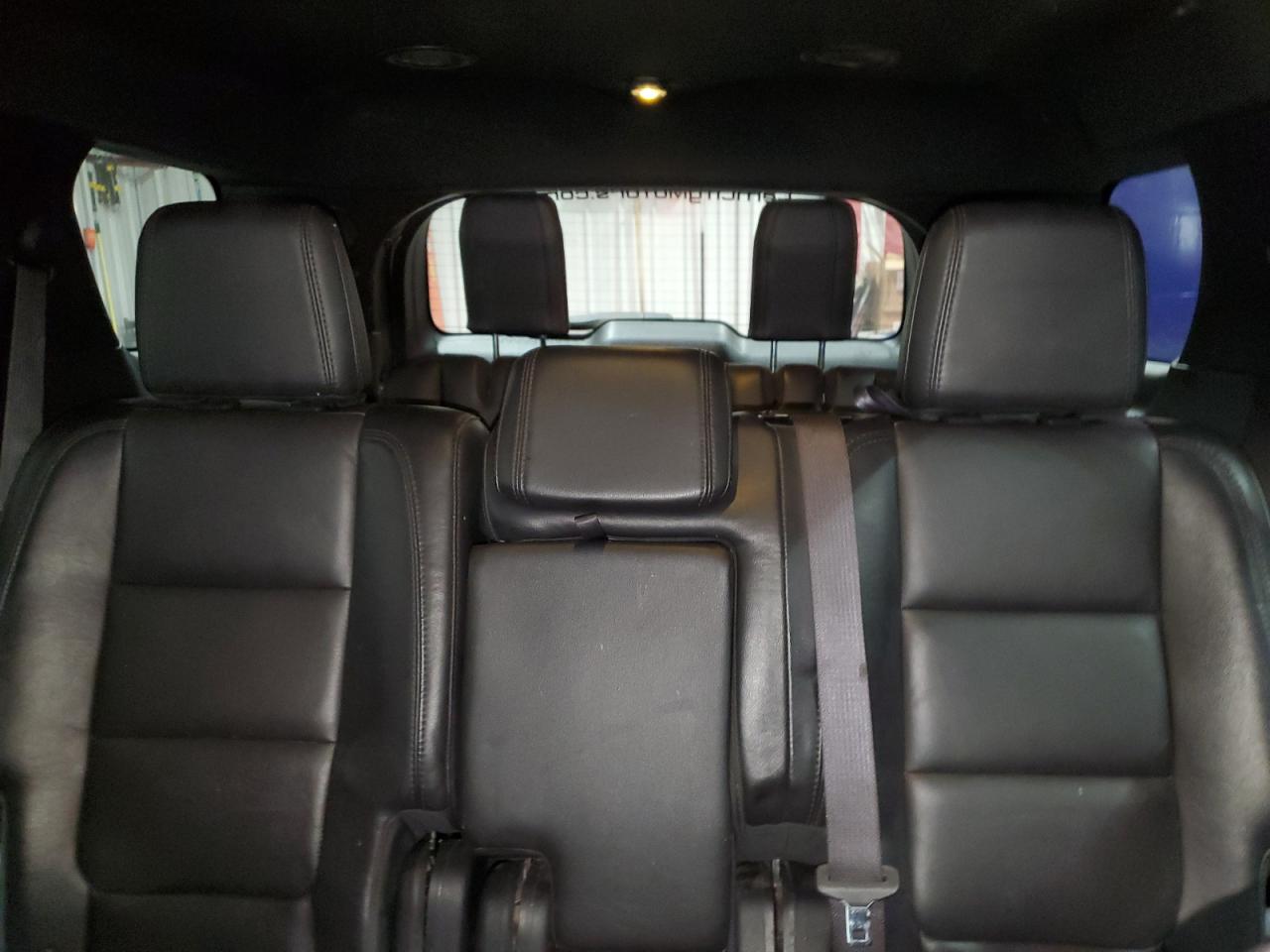 Ford Explorer Limited Image 7