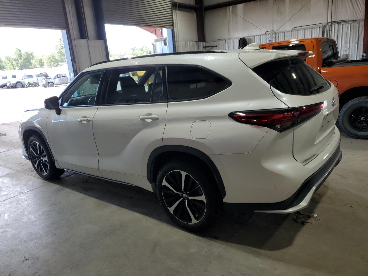 Toyota Highlander Xse Image 4