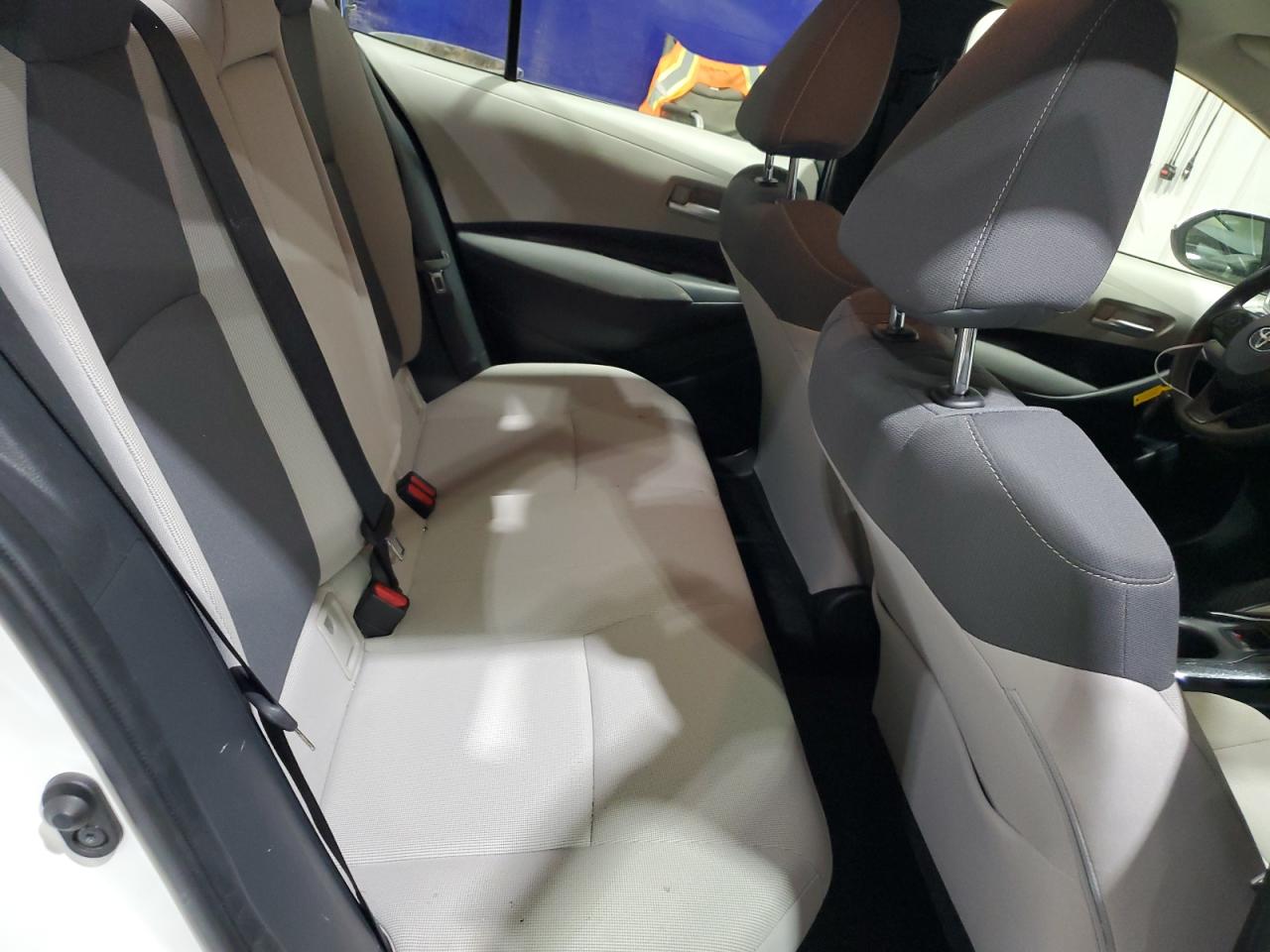 Toyota Corolla Le Image 12