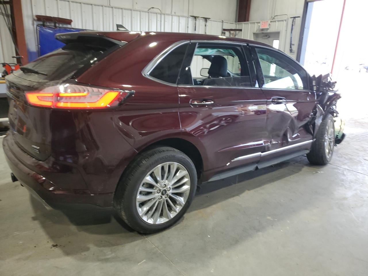 Ford Edge Titanium Image 4