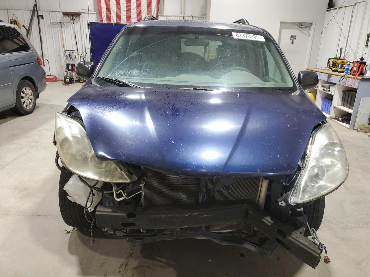 Toyota Sienna Ce Image 5