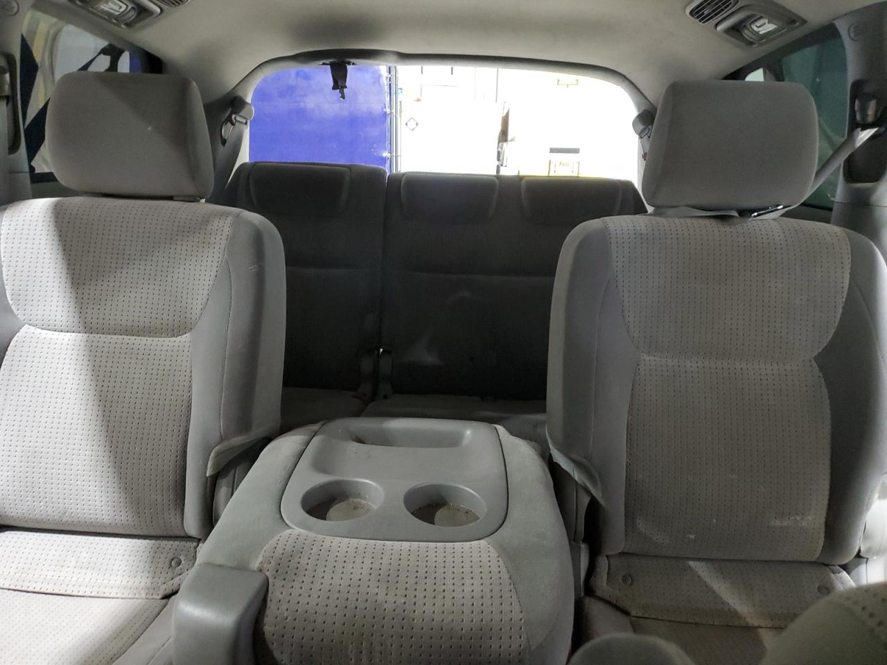 Toyota Sienna Ce Image 9