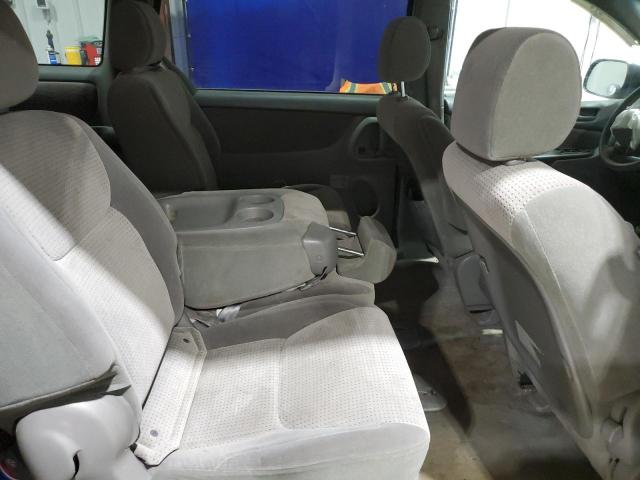 Toyota Sienna Ce Image 3