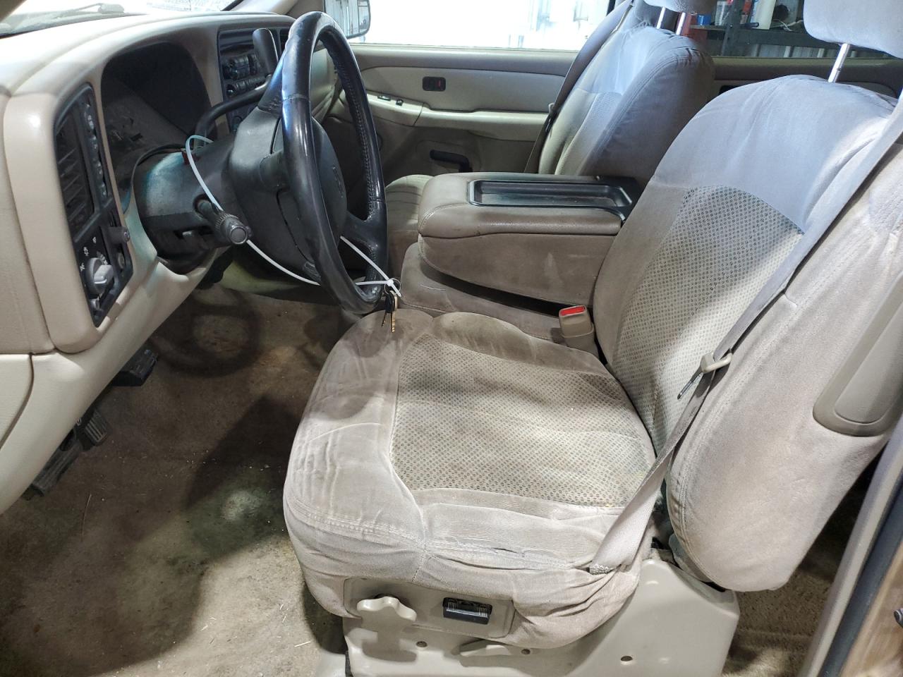 Chevrolet Suburban K1500 Image 4