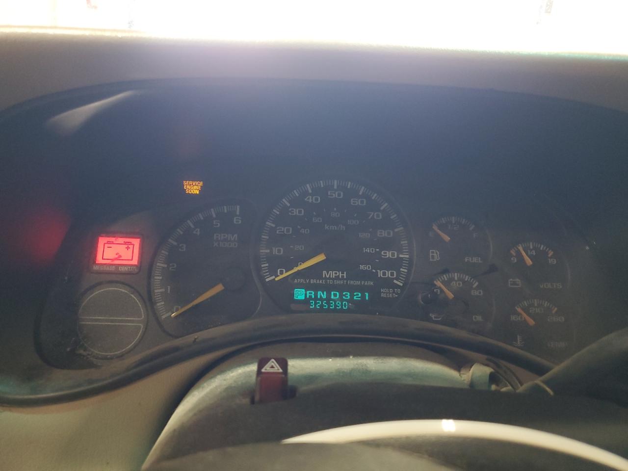 Chevrolet Suburban K1500 Image 11