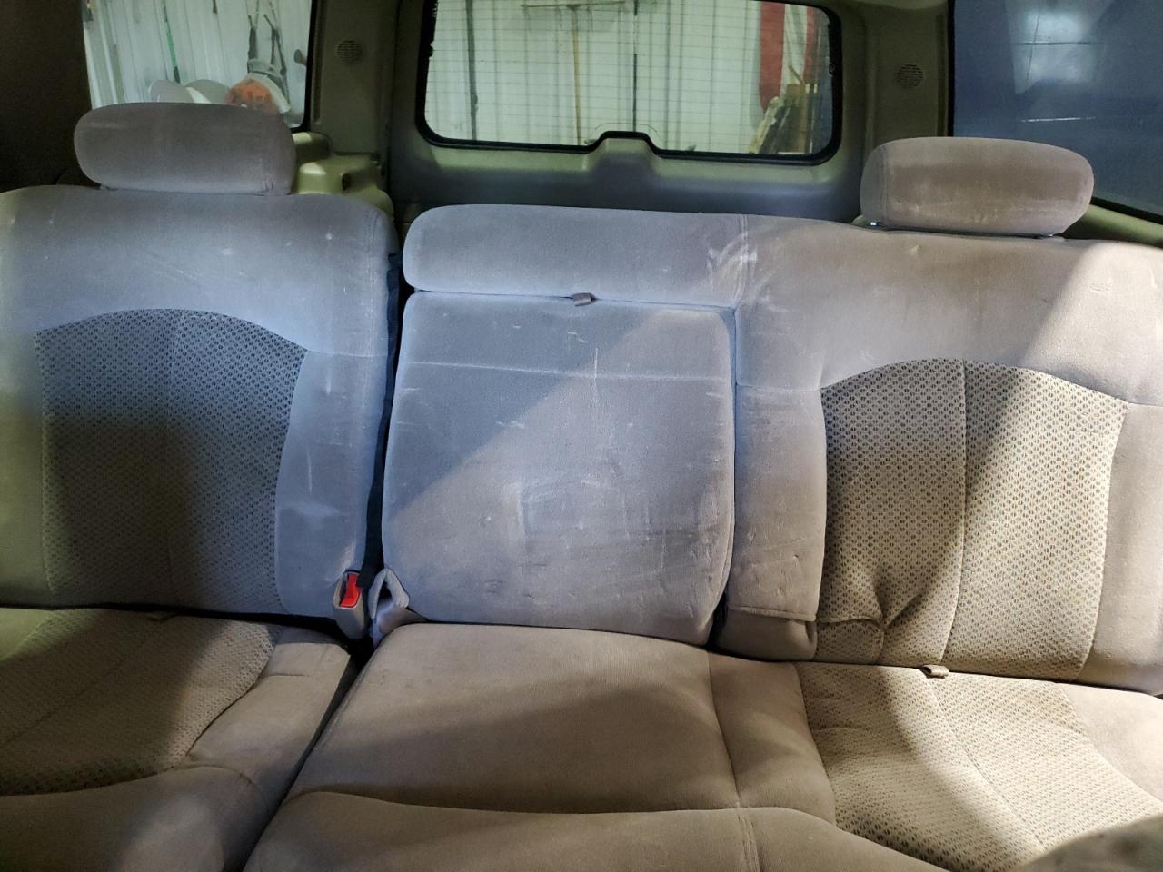 Chevrolet Suburban K1500 Image 13