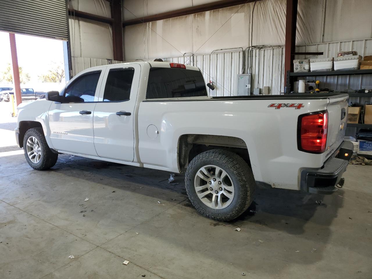 Chevrolet Silverado K1500 Image 7