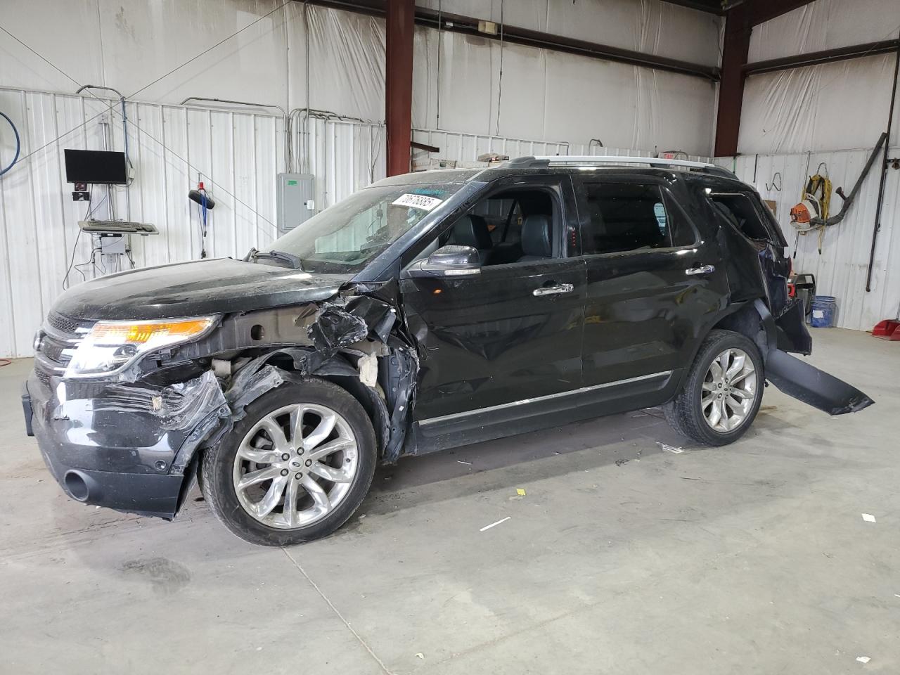 Ford Explorer Limited Image 1