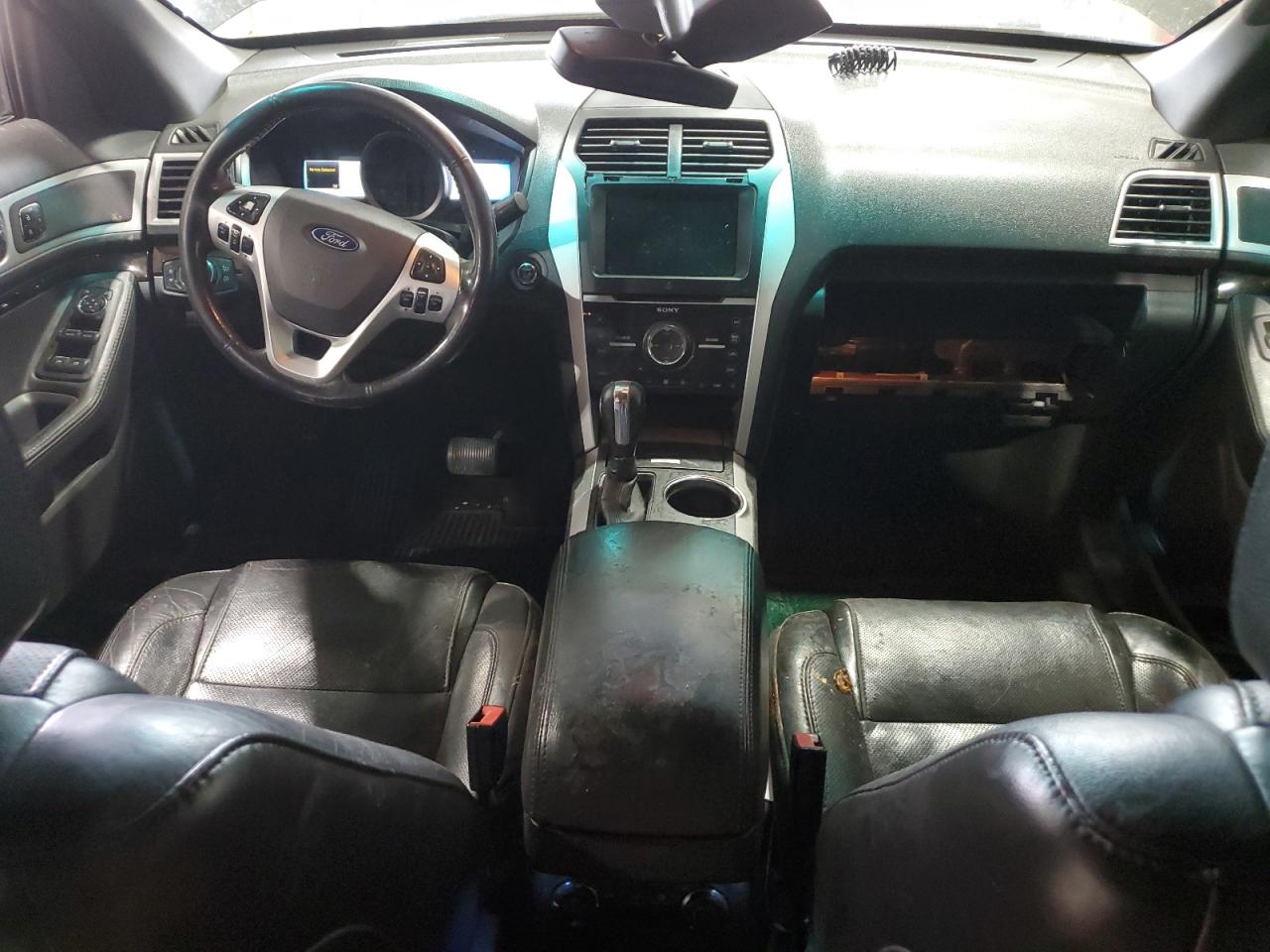 Ford Explorer Limited Image 8