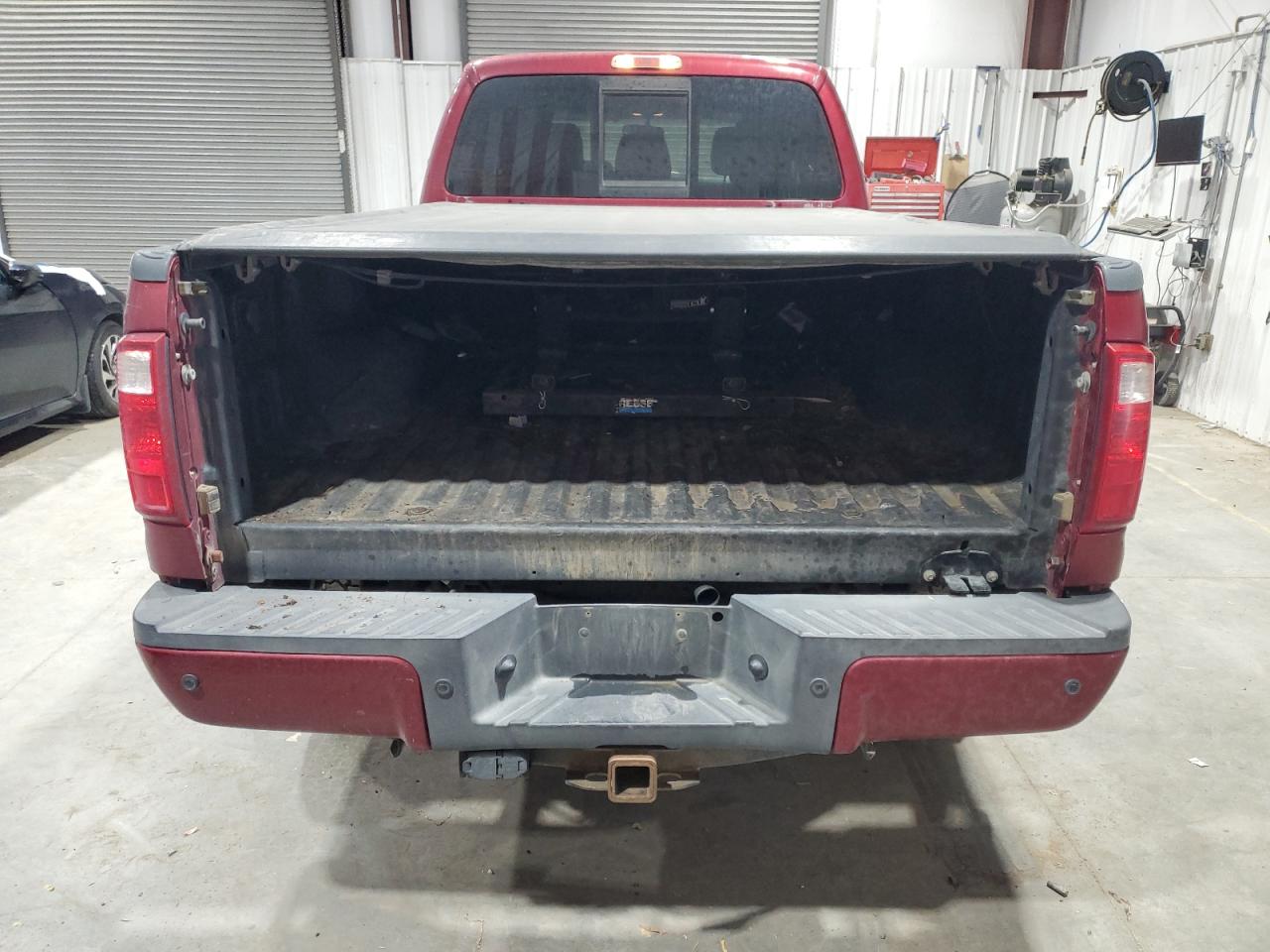 Ford F-350 Super Duty Image 8