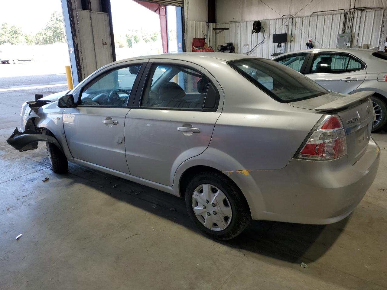Chevrolet Aveo Base Image 7