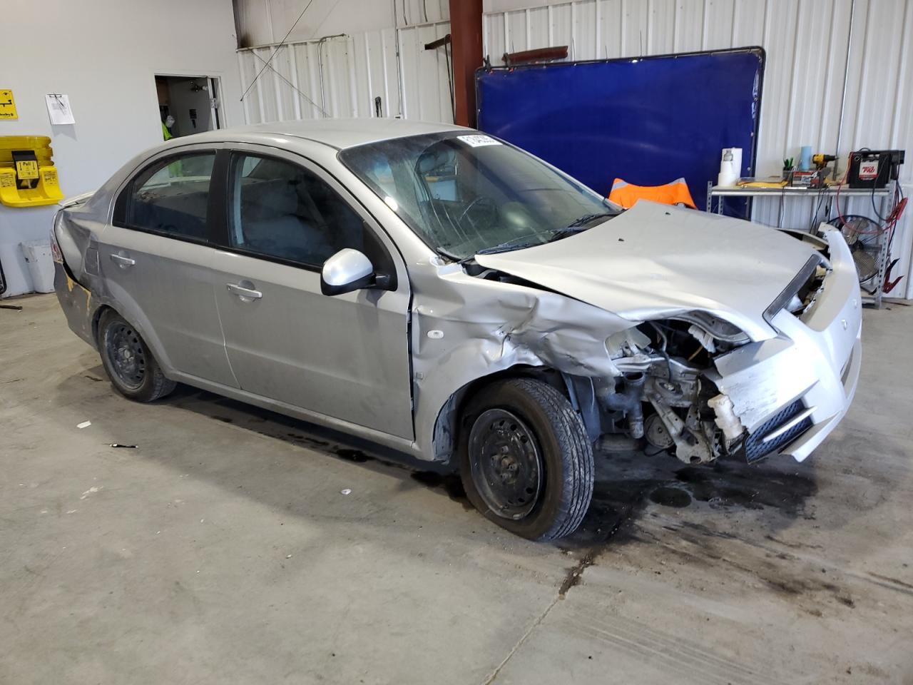 Chevrolet Aveo Base Image 10