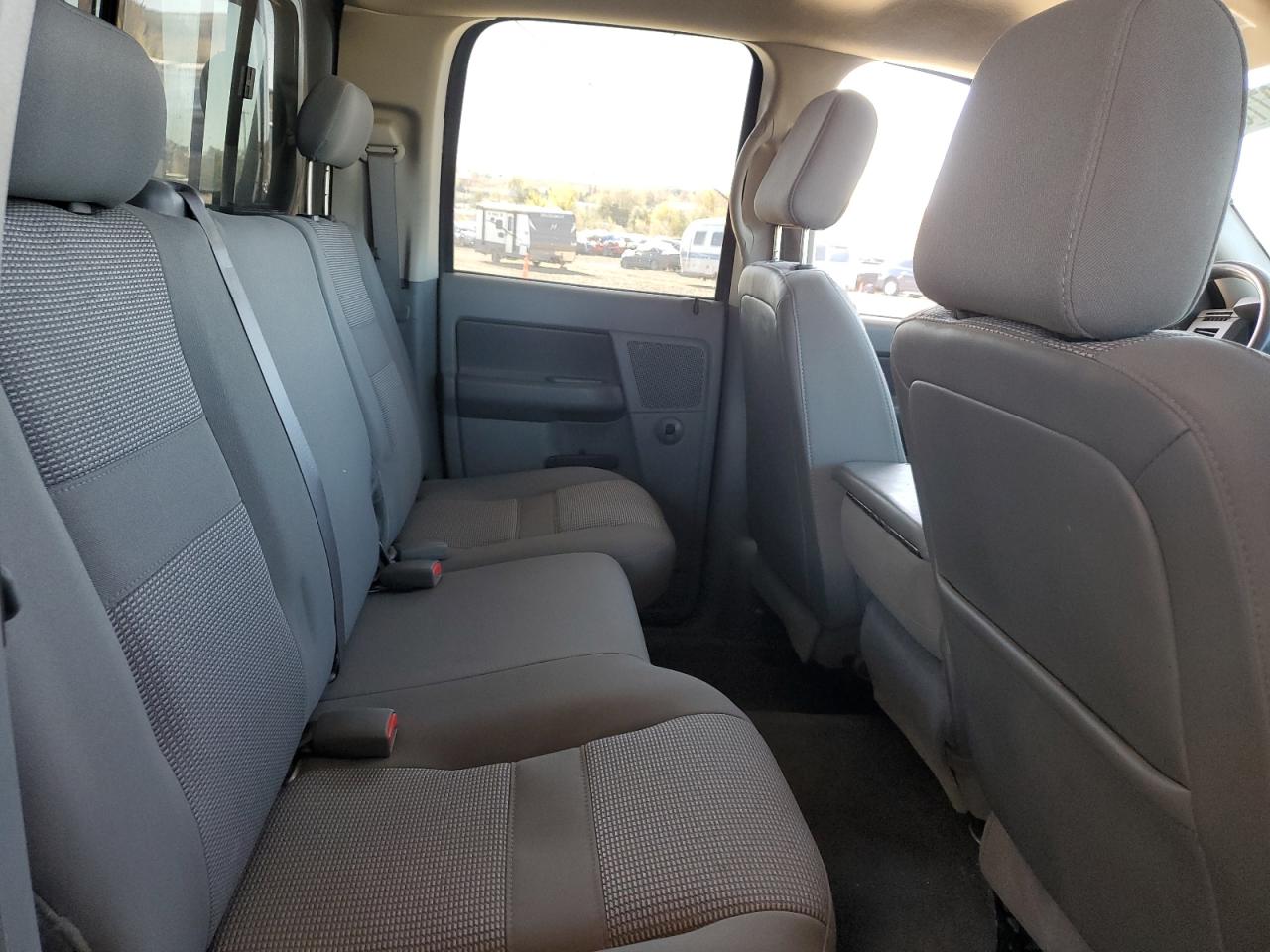 Dodge Ram 2500 Image 9