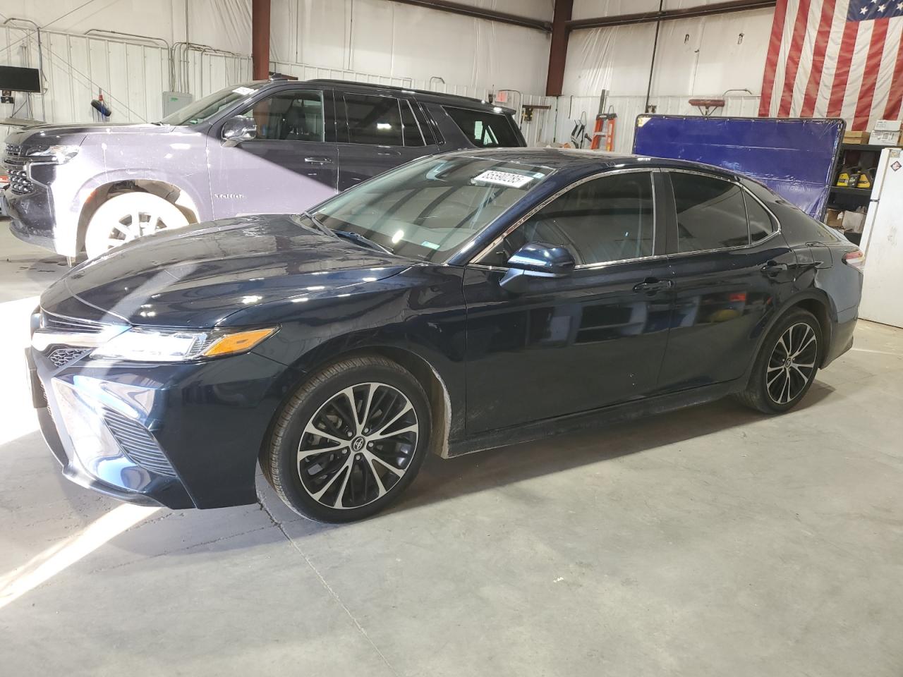 Toyota Camry Se Image 1