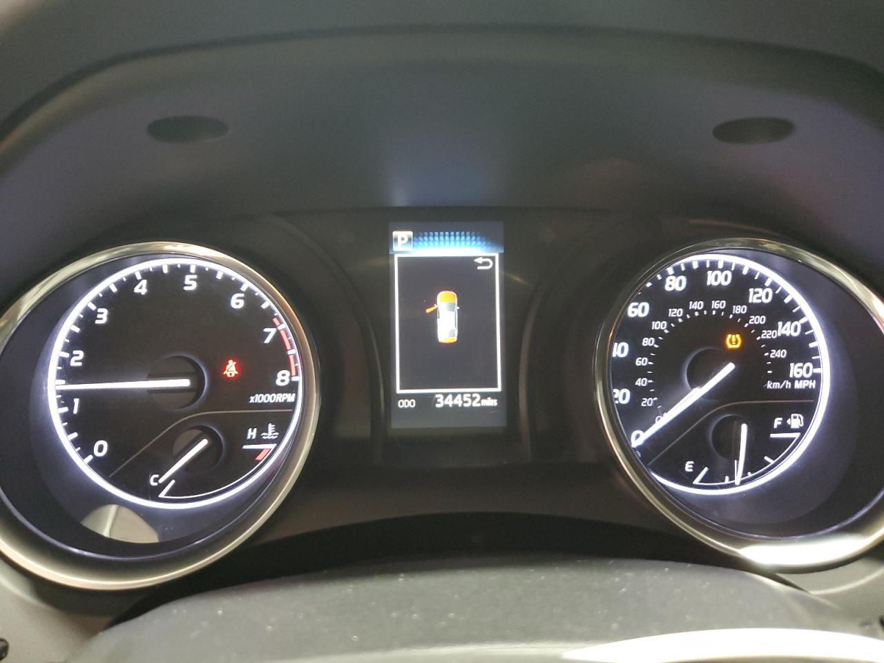 Toyota Camry Se Image 11