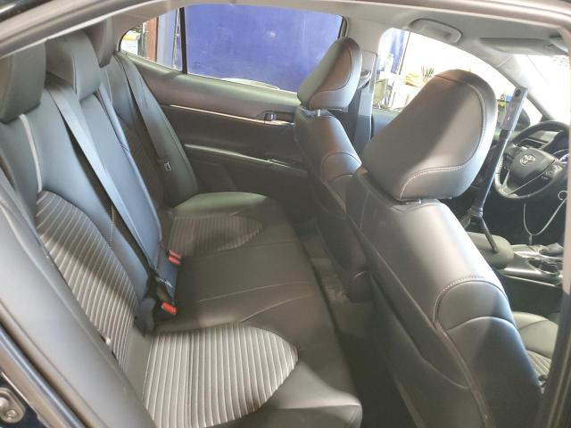 Toyota Camry Se Image 12