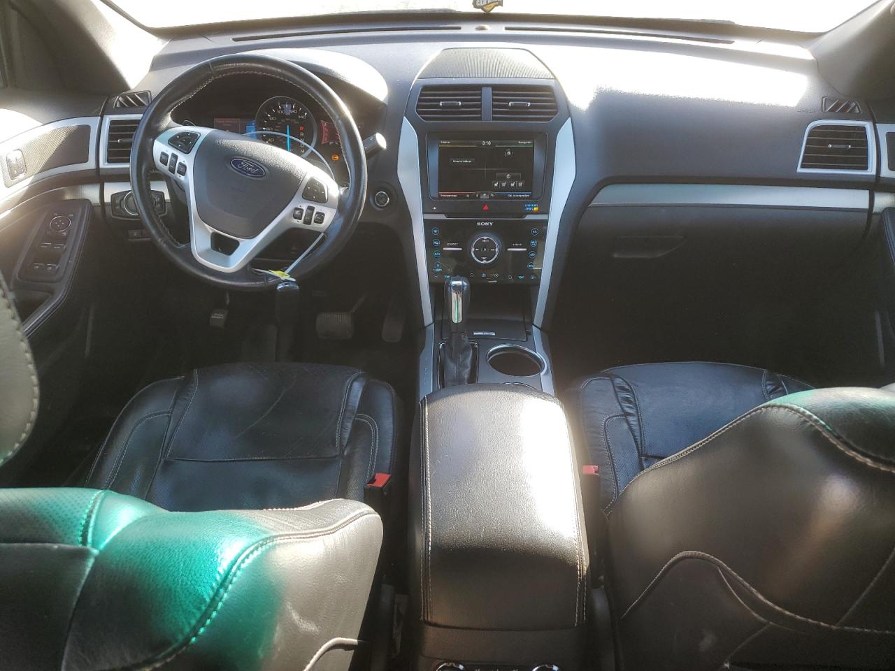 Ford Explorer Sport Image 7