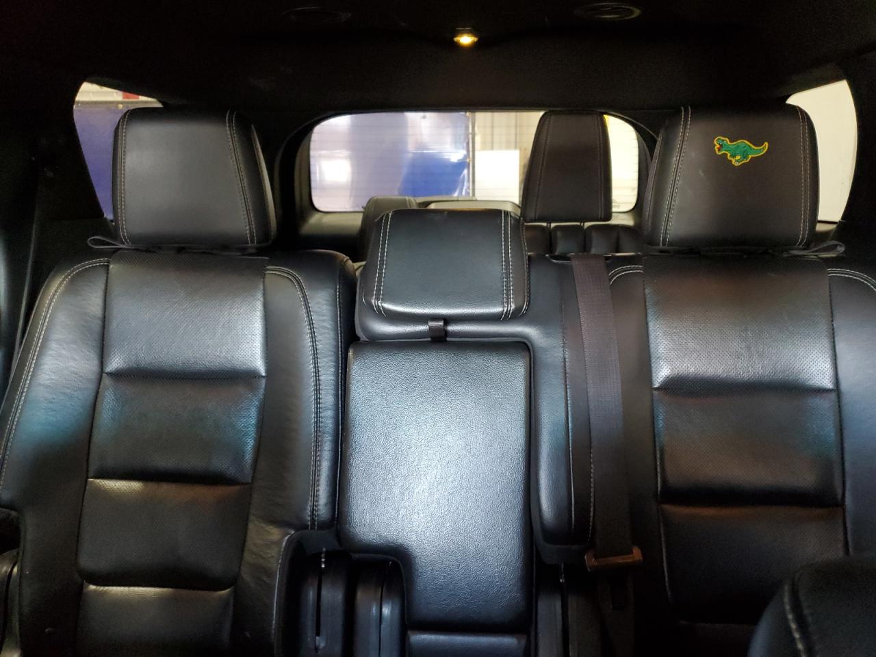 Ford Explorer Sport Image 8