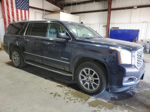 GMC Yukon Denali Image 9