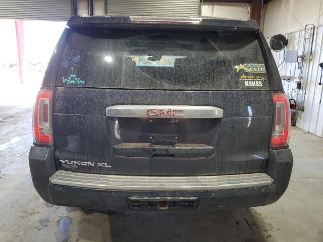 GMC Yukon Denali Image 10