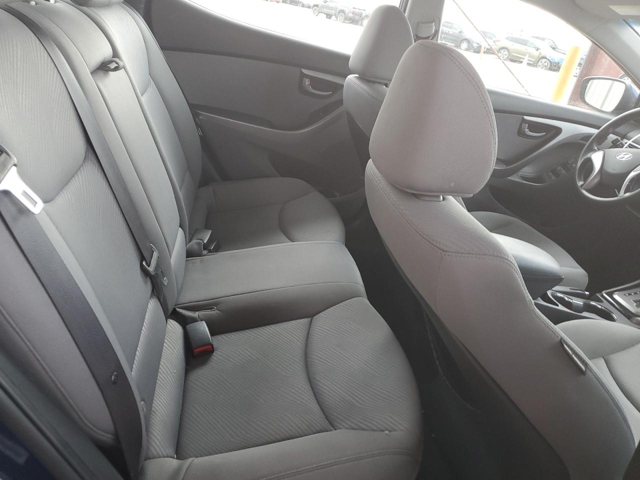 Hyundai ELANTRA Gls Image 9