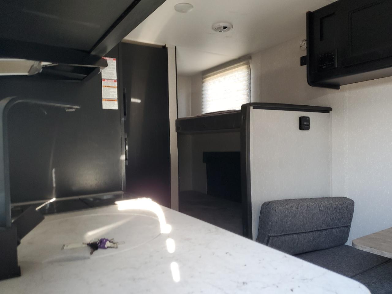 Forest River Wolf Pup Image 9