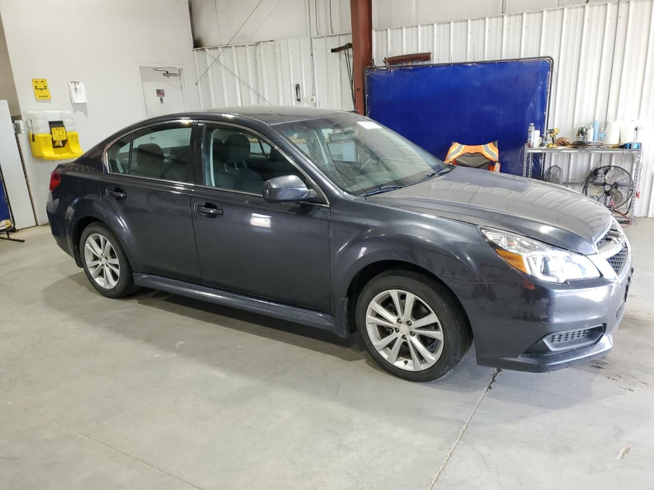 Subaru Legacy 2.5i Premium Image 10
