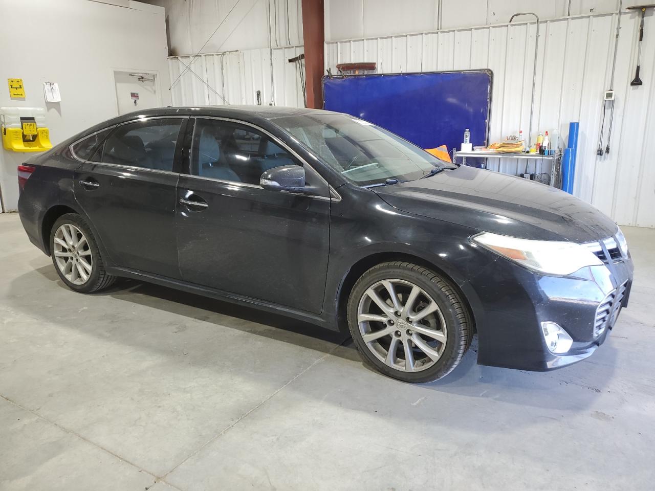 Toyota Avalon Base Image 5