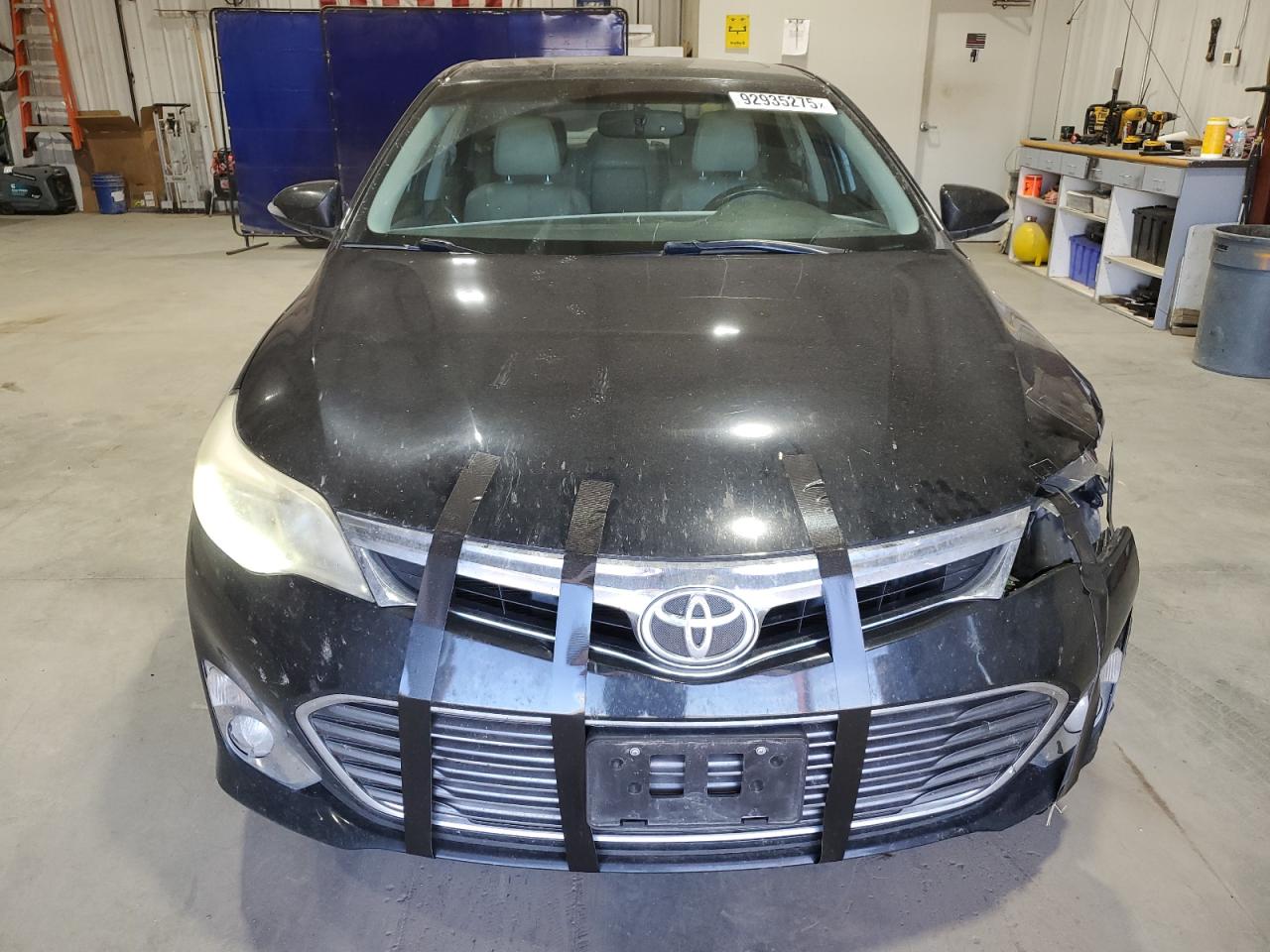 Toyota Avalon Base Image 11