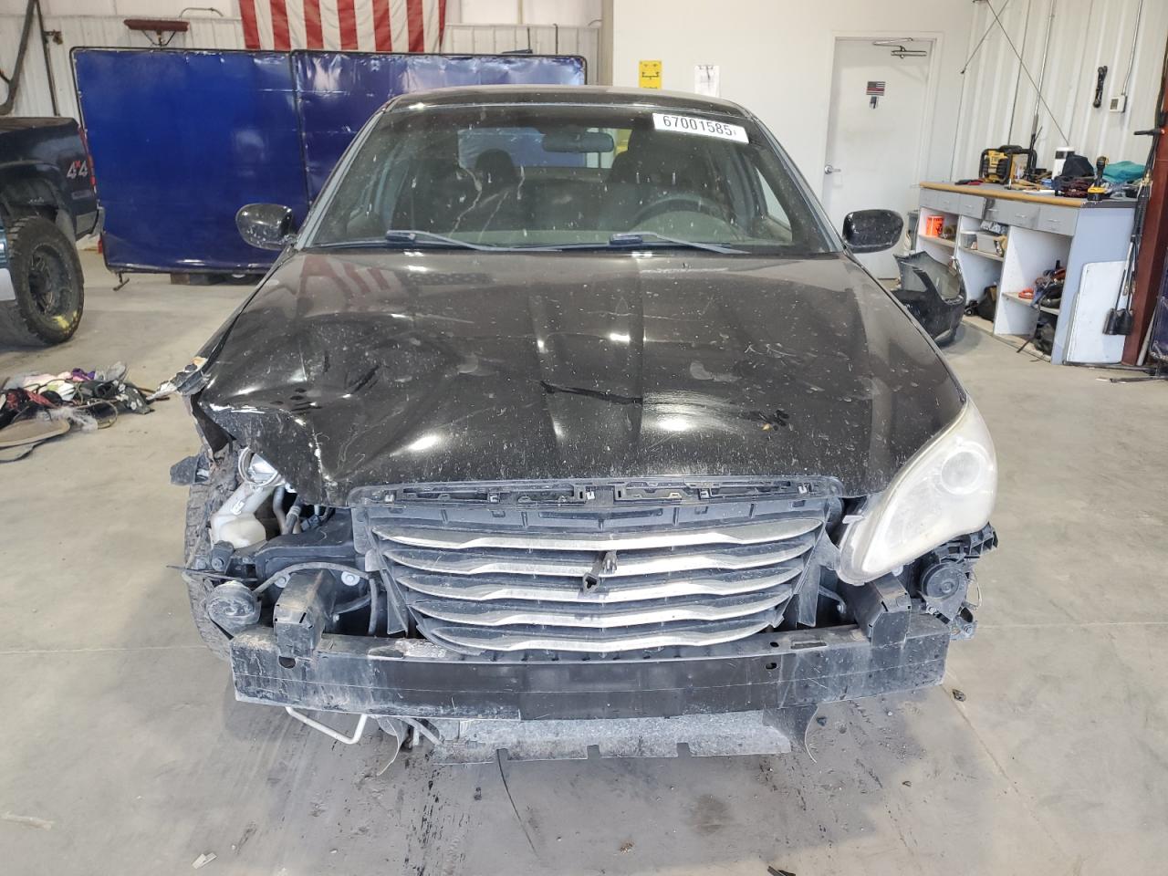 Chrysler 200 Lx Image 9