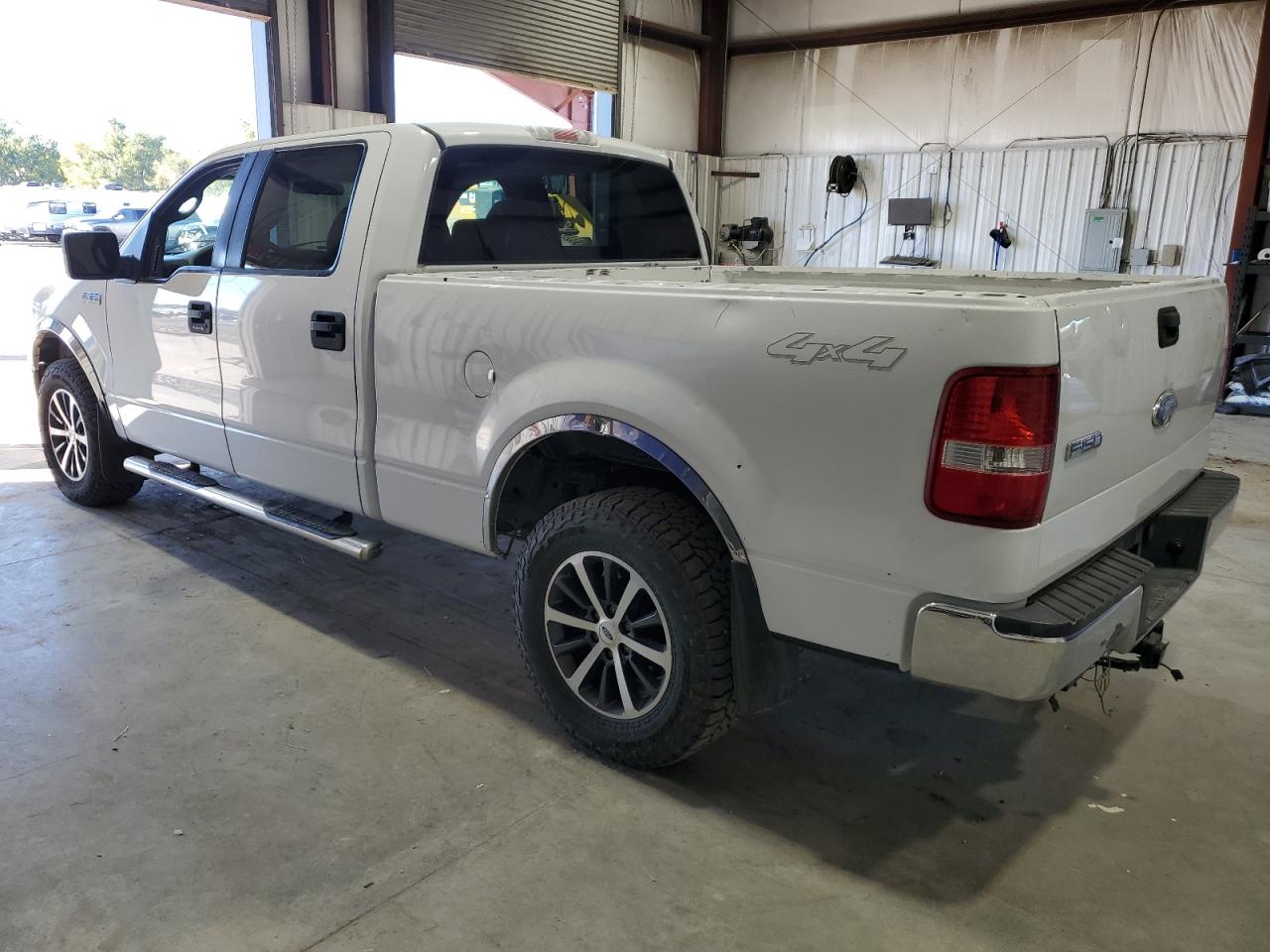 Ford F-150 Supercrew Image 3