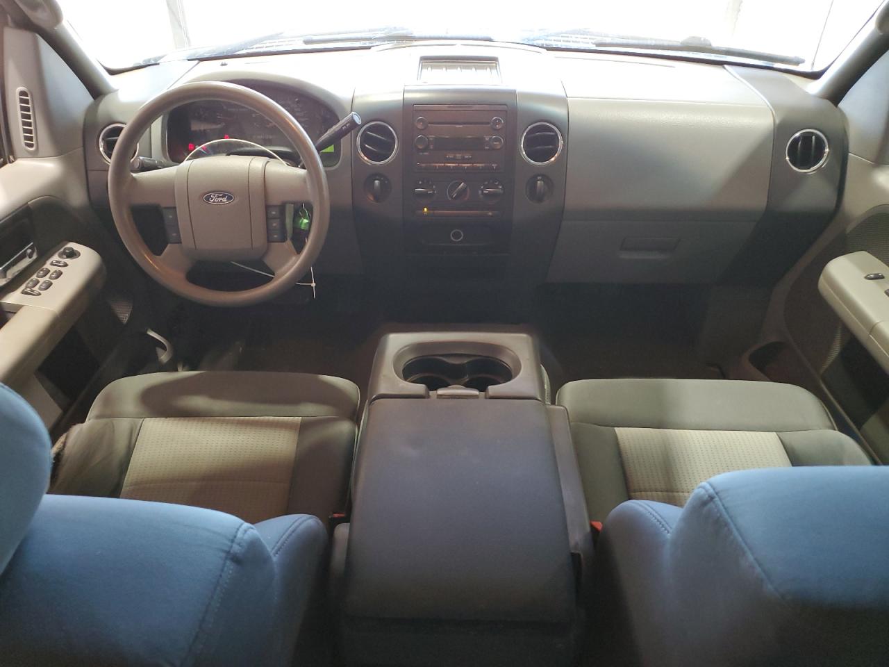 Ford F-150 Supercrew Image 6